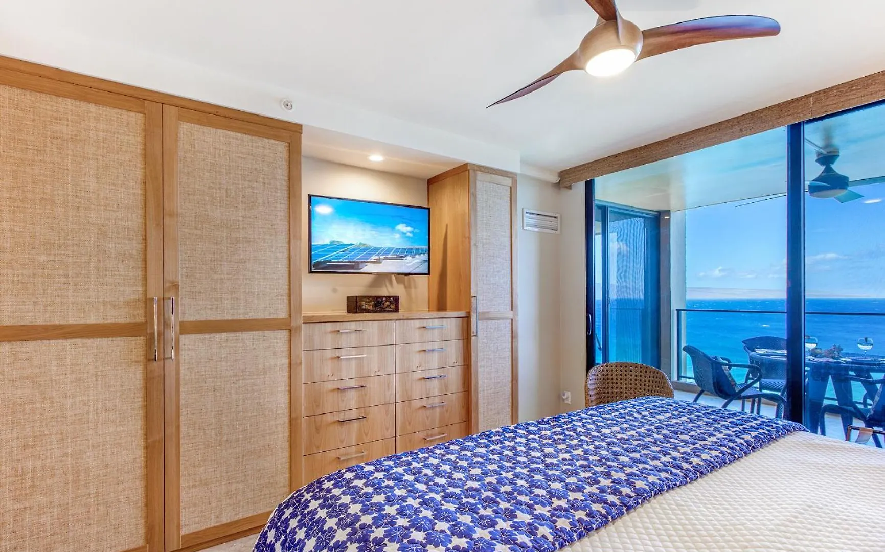 2 Bedrooms 2 Bath! Massive Ocean View Kaanapali Apartment